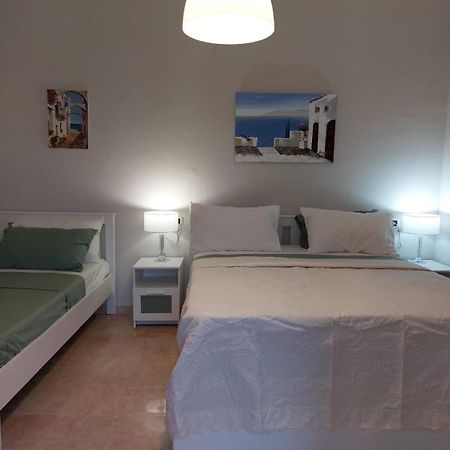 Esther Guest House Castel Volturno Kültér fotó
