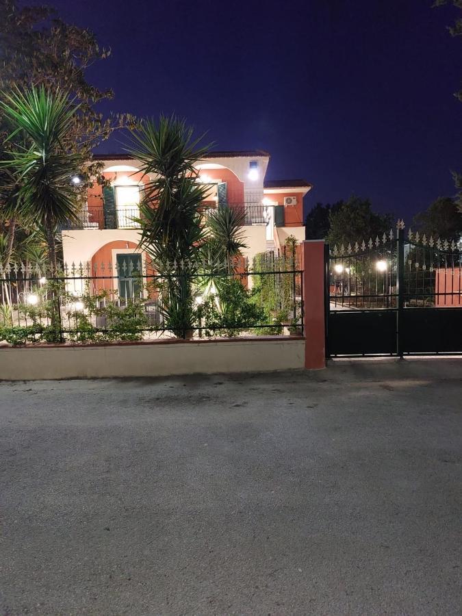 Esther Guest House Castel Volturno Kültér fotó