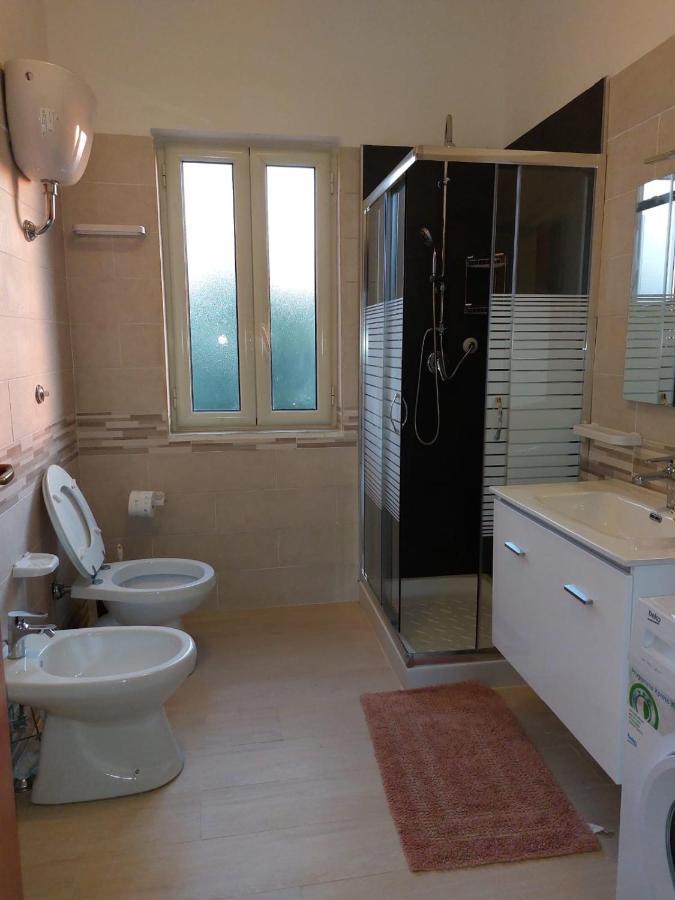 Esther Guest House Castel Volturno Kültér fotó